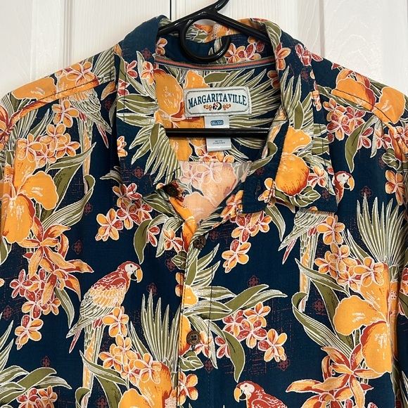 Margaritaville Other - Margaritaville Mens Hawaiian Shirt Rayon Parrots Floral Tropic Jimmy Buffett